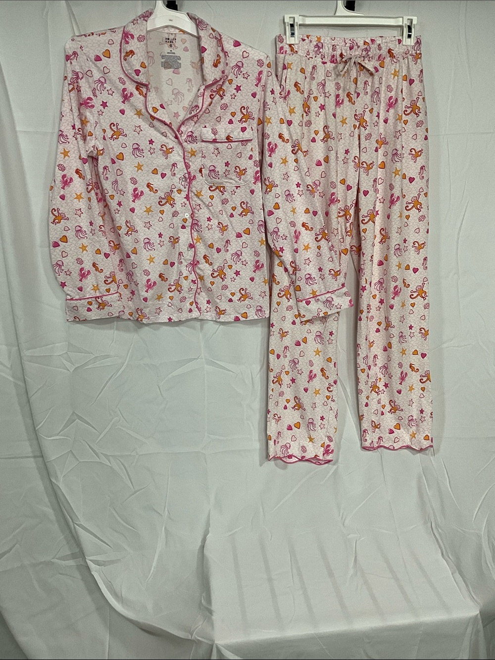 Roller Rabbit xTarget Women’s Pajamas
Pink Ocean/Sea Life| Button Down Front XS - Picture 6 of 9